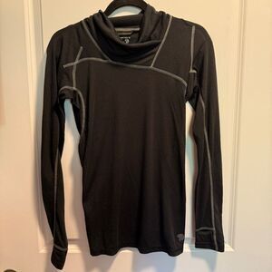 Mountain Hardwear Women’s long sleeve base layer